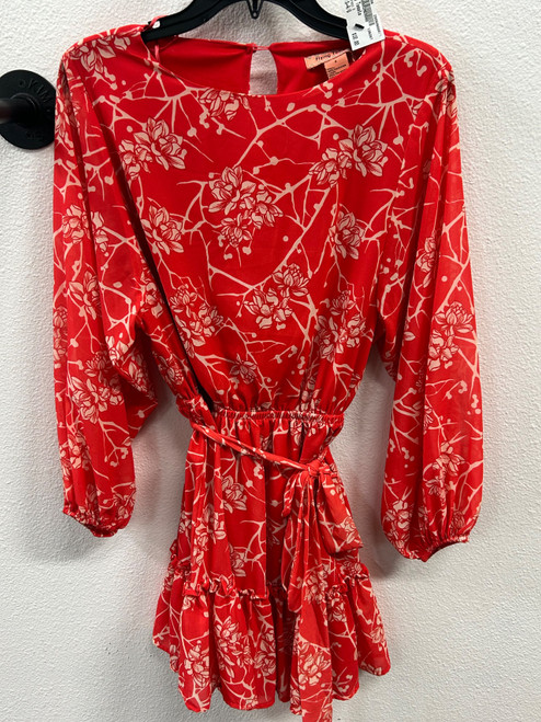 Vist Large View of Product Image Which is Used Flying Tomato Short Dress B S-4/6