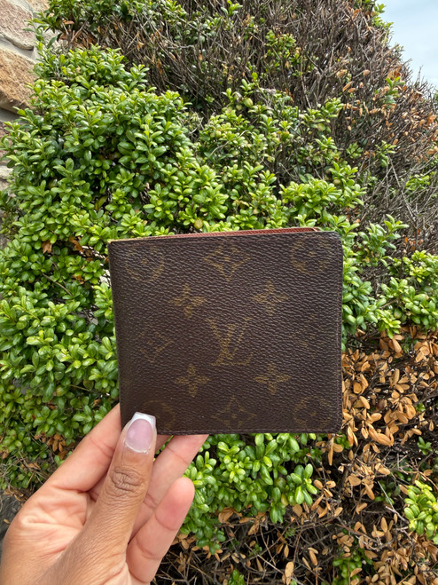Vist Large View of Product Image Which is Used Louis Vuitton Wallet
