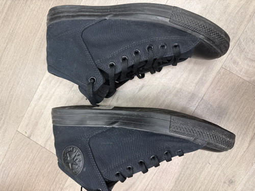 Vist Large View of Product Image Which is Used Converse Casual Shoes 13.5