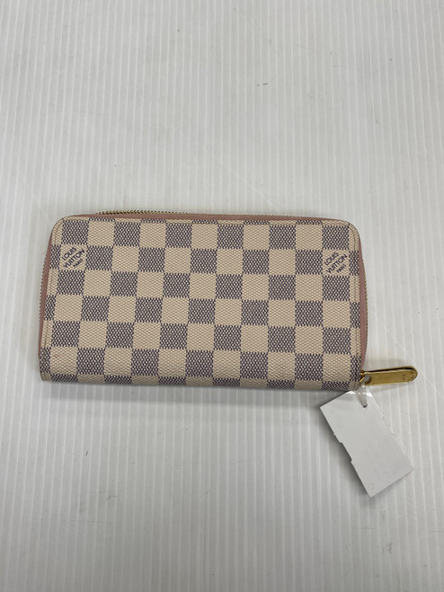 Vist Large View of Product Image Which is Used Louis Vuitton Leather Wallet