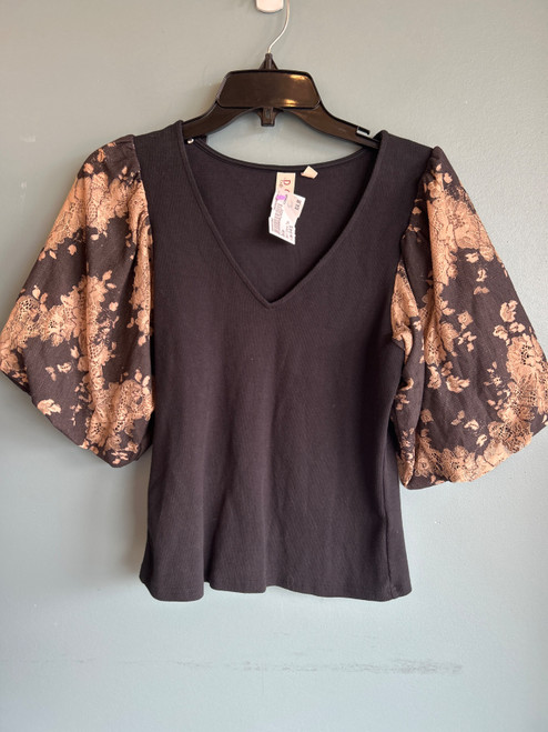 Vist Large View of Product Image Which is Used Dolan Short Sleeve Top S-4/6
