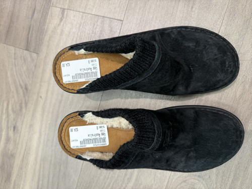 Vist Large View of Product Image Which is Used Ugg Australia Clogs 8