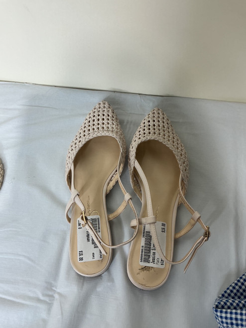 Vist Large View of Product Image Which is Used Jessica Simpson Flats 8