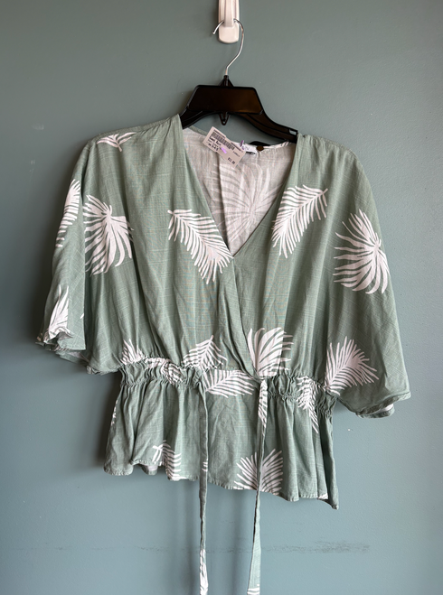 Vist Large View of Product Image Which is Used Sweet Rain Short Sleeve Top S-4/6
