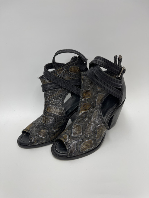 Vist Large View of Product Image Which is Used Unbranded Ankle Boots 6