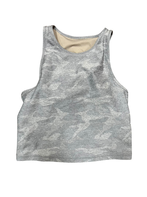 Vist Large View of Product Image Which is Used Vuori Active Tank Top S-4/6