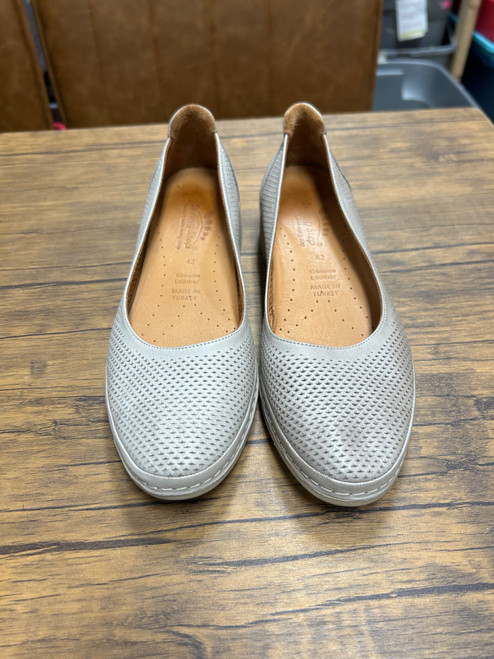 Vist Large View of Product Image Which is Used Spring Step Low Heels 10