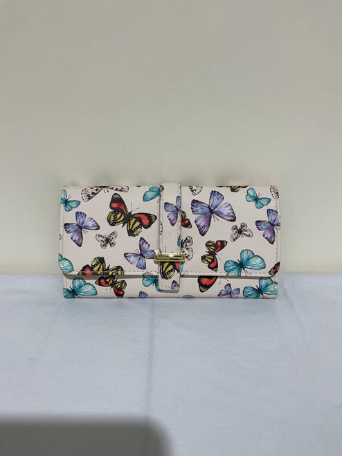 Vist Large View of Product Image Which is Used Mundi Leather Wallet