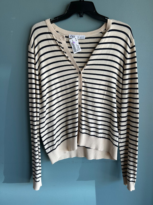 Vist Large View of Product Image Which is Used Zara Lightweight Sweater M-8/10
