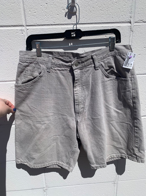 Vist Large View of Product Image Which is Used Wrangler Mens Shorts 36W