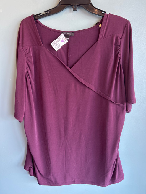 Vist Large View of Product Image Which is Used Lane Bryant Short Sleeve Top 1X-18