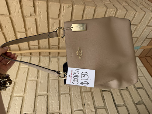 Vist Large View of Product Image Which is Used Coach Large Handbag