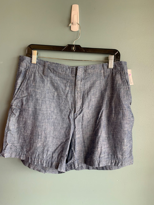Vist Large View of Product Image Which is Used Gap Shorts 12-31