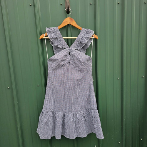 Vist Large View of Product Image Which is Used Romeo & Juliet Couture Short Dress F S-4/6