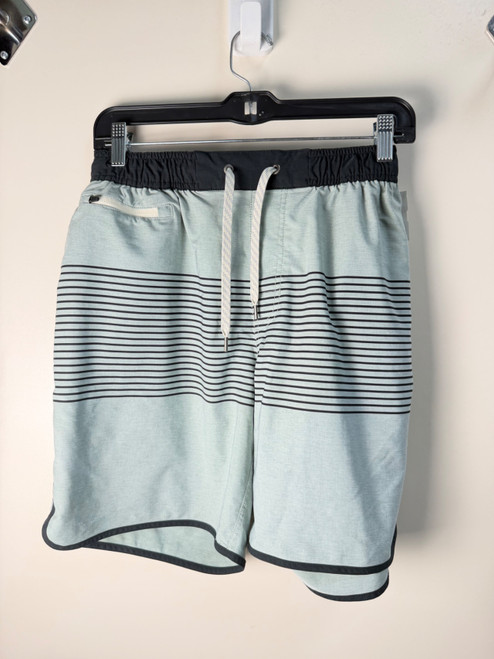 Vist Large View of Product Image Which is Used Vuori Mens Athletic Shorts L