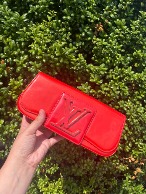 Vist Large View of Product Image Which is Used Louis Vuitton Clutch