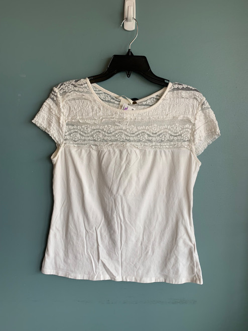 Vist Large View of Product Image Which is Used H & M Short Sleeve Top L-12/14