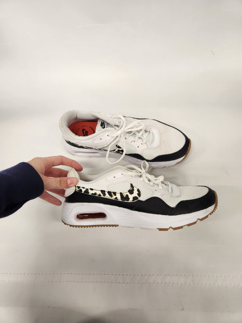 Vist Large View of Product Image Which is Used Nike Casual Shoes 8.5