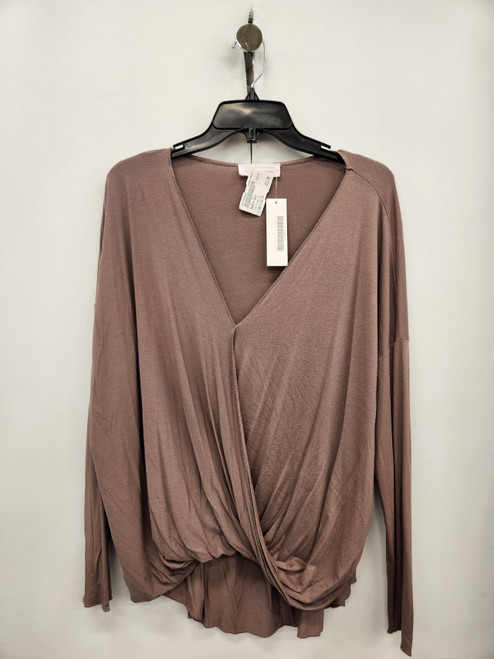 Vist Large View of Product Image Which is Used Double Zero Long Sleeve Top L-12/14