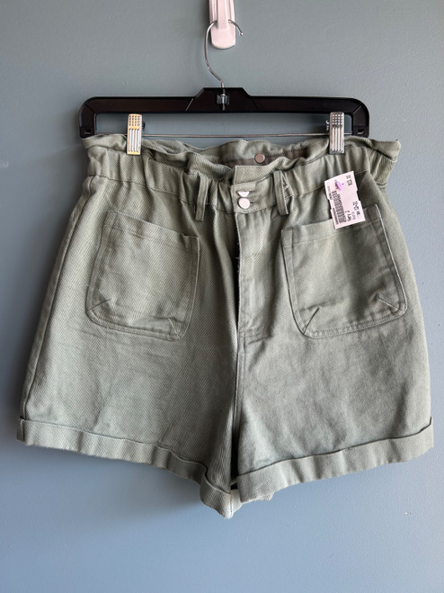 Vist Large View of Product Image Which is Used Very J Shorts 12-31