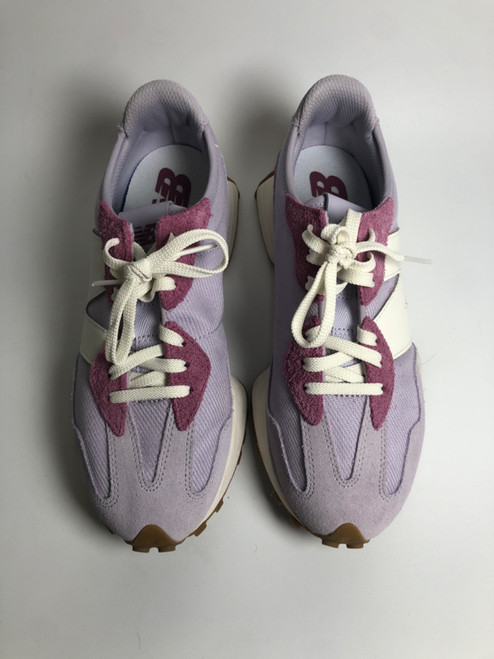 Vist Large View of Product Image Which is Used New Balance Casual Shoes 9