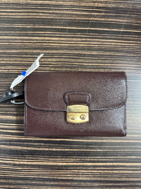 Vist Large View of Product Image Which is Used Coach Leather Wallet