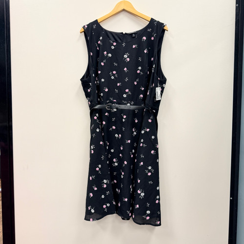 Vist Large View of Product Image Which is Used Torrid Short Dress B 4X-24