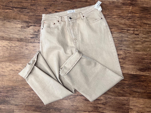 Vist Large View of Product Image Which is Used Abercrombie & Fitch Casual Pant 16-33