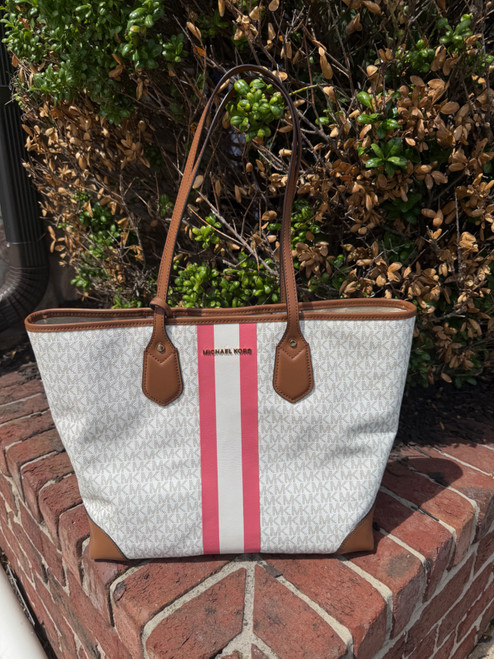 Vist Large View of Product Image Which is Used Michael Kors Large Leather Handbag