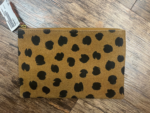 Vist Large View of Product Image Which is Used Madewell pouch