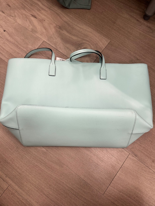 Vist Large View of Product Image Which is Used Kate Spade New York Xlarge Leather Handbag