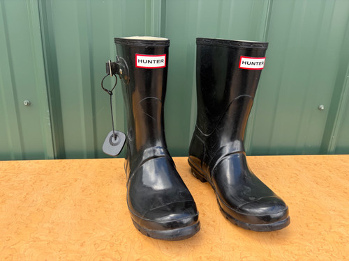 Vist Large View of Product Image Which is Used Hunter Rain Boots 6.5