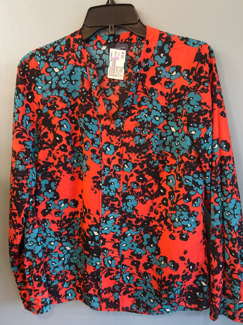 Vist Large View of Product Image Which is Used The Limited Long Sleeve Top XS-0/2