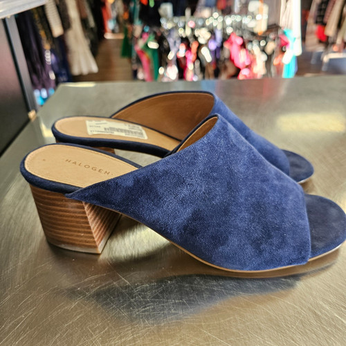 Vist Large View of Product Image Which is Used Halogen Low Heels 9.5