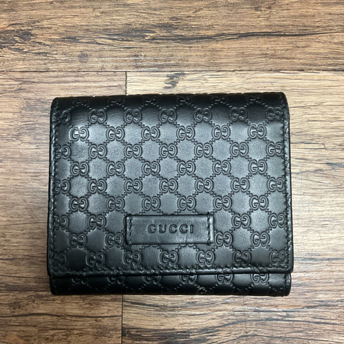 Vist Large View of Product Image Which is Used Gucci Leather Wallet