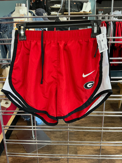 Vist Large View of Product Image Which is Used Nike Active Shorts 4-27