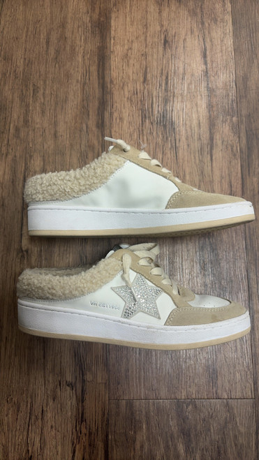 Vist Large View of Product Image Which is Used Vintage Havana Casual Shoes 7.5