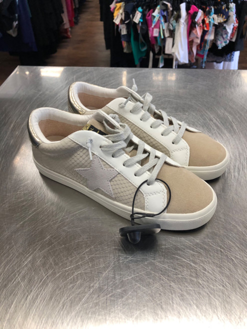 Vist Large View of Product Image Which is Used Vintage Havana Casual Shoes 8.5