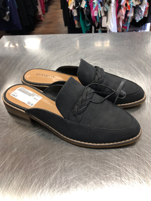Vist Large View of Product Image Which is Used Unbranded Flats 8
