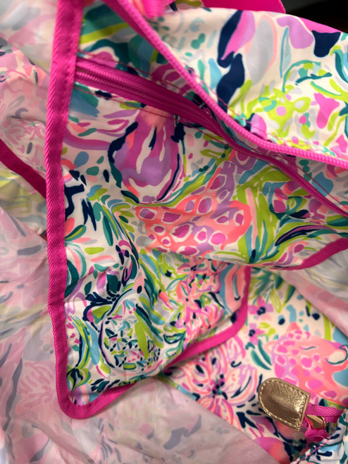Vist Large View of Product Image Which is Used Lilly Pulitzer Small Handbag