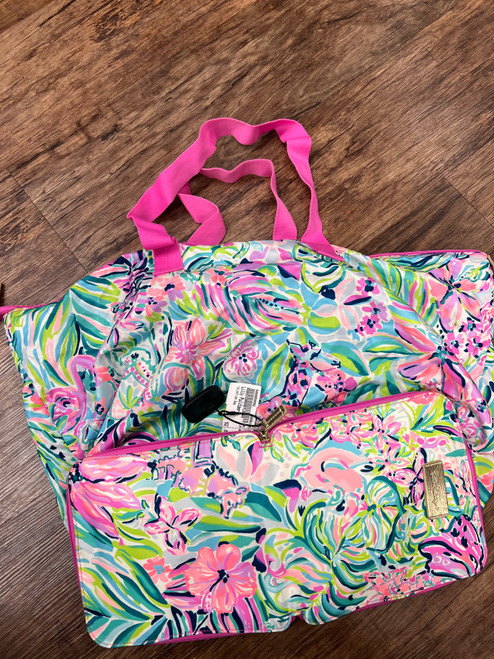 Vist Large View of Product Image Which is Used Lilly Pulitzer Small Handbag