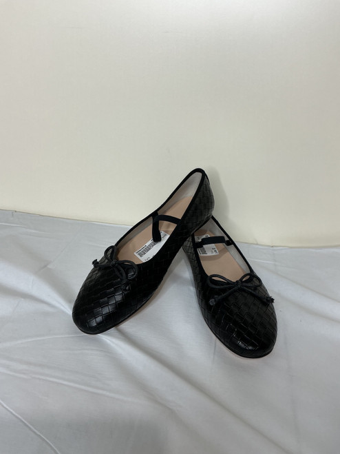 Vist Large View of Product Image Which is Used Unbranded Flats 10