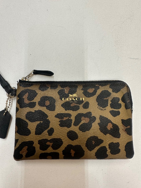 Vist Large View of Product Image Which is Used Coach Wallet
