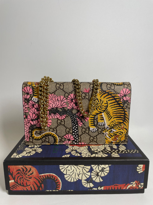 Vist Large View of Product Image Which is Used Gucci Crossbody Handbag