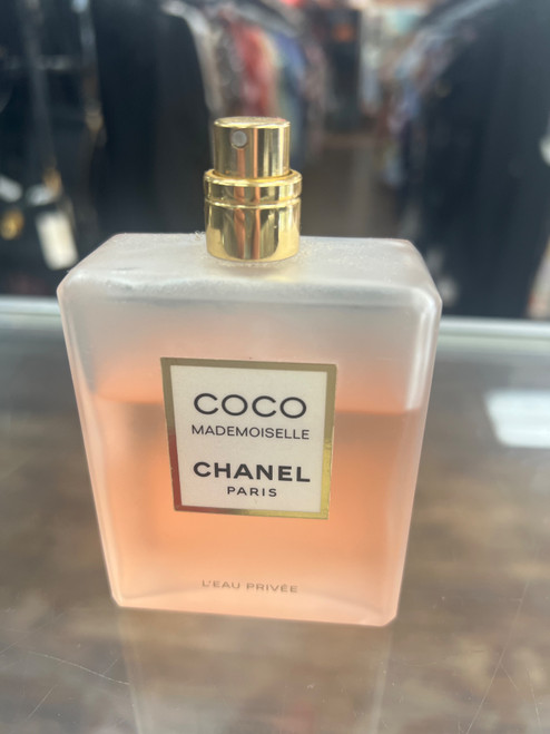 Vist Large View of Product Image Which is Used Chanel coco mademoiselle 