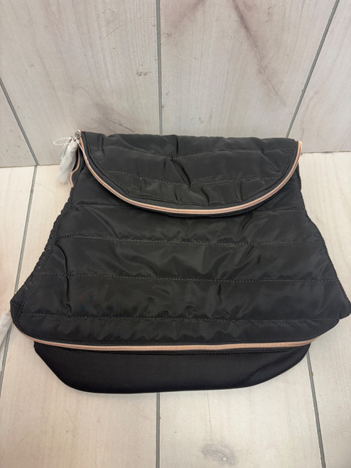 Vist Large View of Product Image Which is Used Stella & Dot Xlarge Handbag