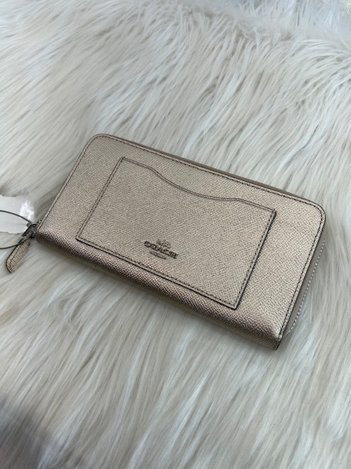 Vist Large View of Product Image Which is Used Coach Wallet