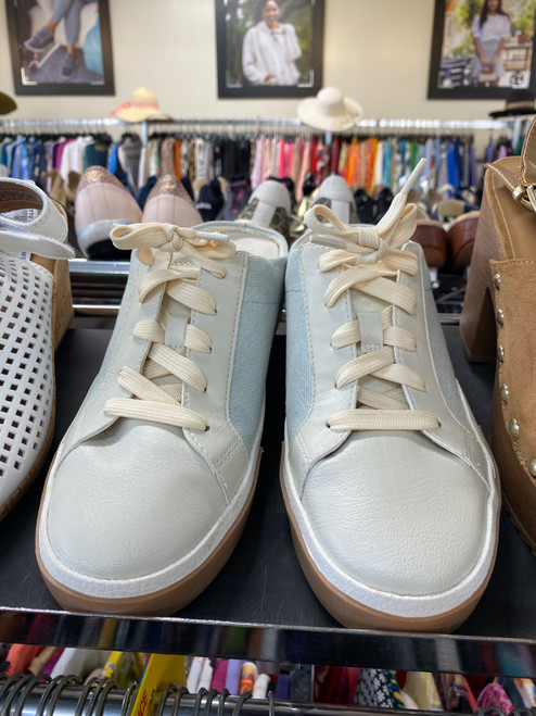 Vist Large View of Product Image Which is Used Dolce Vita Casual Shoes 8
