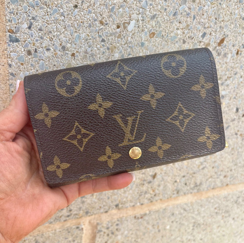 Vist Large View of Product Image Which is Used Louis Vuitton Leather Wallet