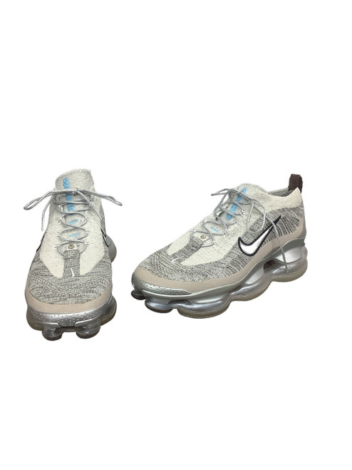 Vist Large View of Product Image Which is Used Nike Mens Athletic Shoes 9.5